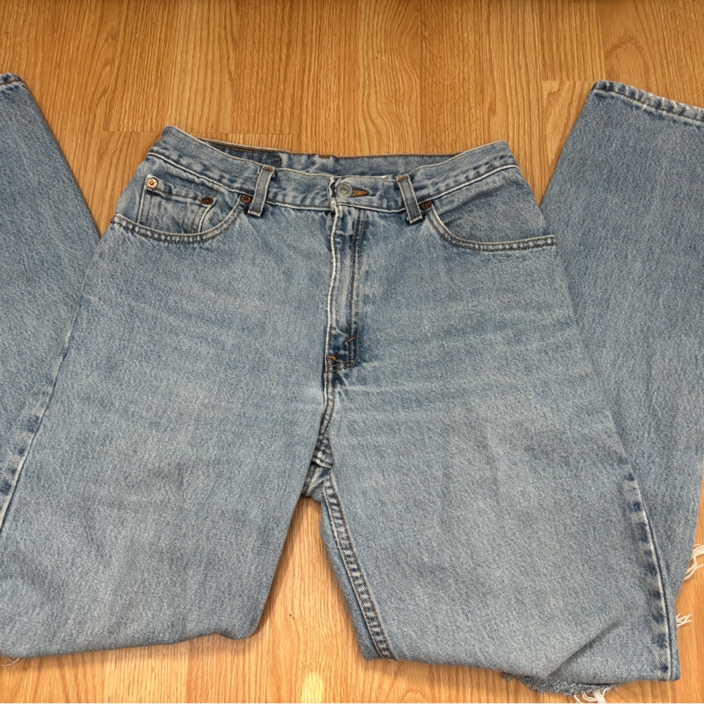 550 Levi Distressed Jeans